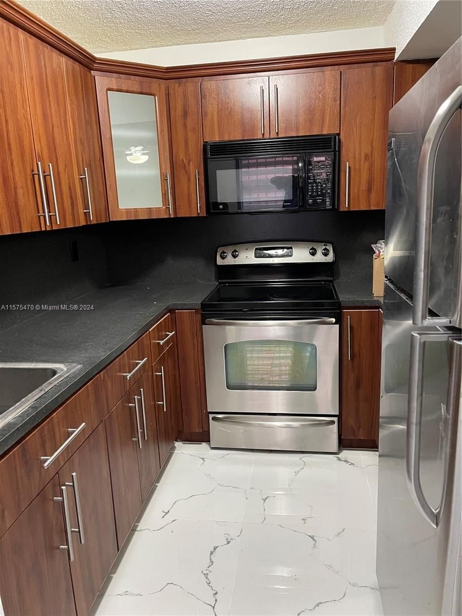 Real estate property located at 6620 2nd Ct #308, Miami-Dade County, WESTLAND MANORS EAST COND, Hialeah, FL