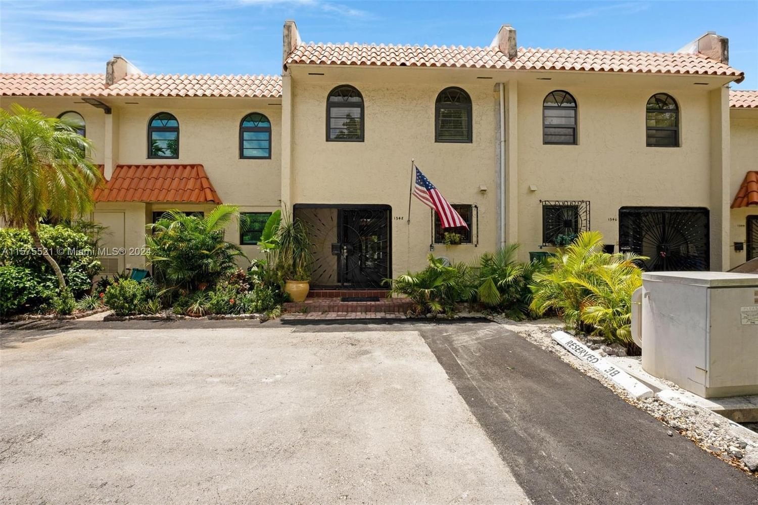 Real estate property located at 1548 105 st B8, Miami-Dade County, HARBOUR CLUB VILLAS CONDO, Miami Shores, FL