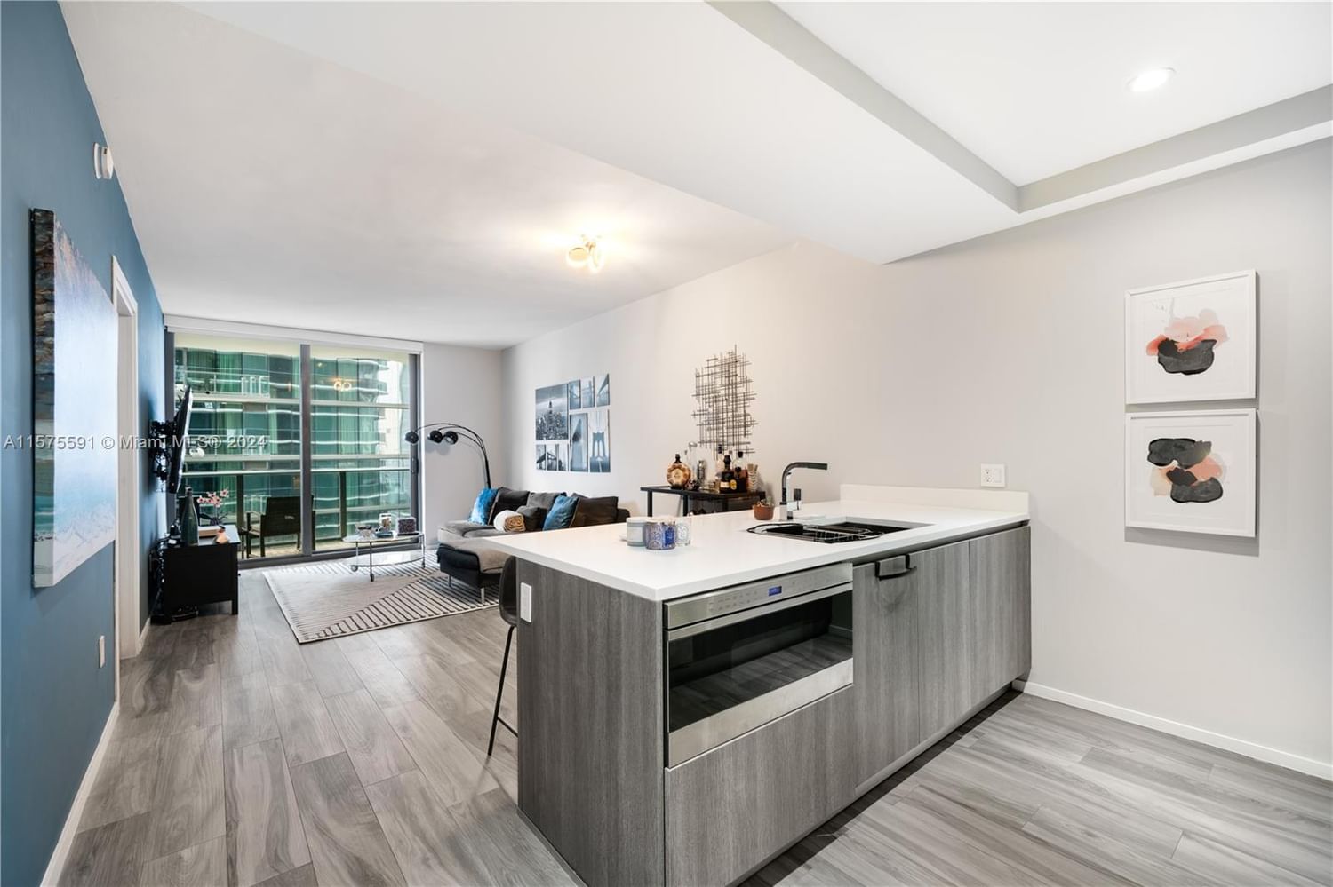 Real estate property located at 801 Miami Ave #1406, Miami-Dade County, 801 SMA RESIDENCES CONDO, Miami, FL