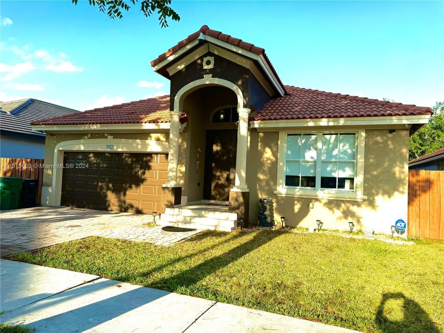 Real estate property located at 7955 164th Pl, Miami-Dade County, KENDALLAND, Miami, FL