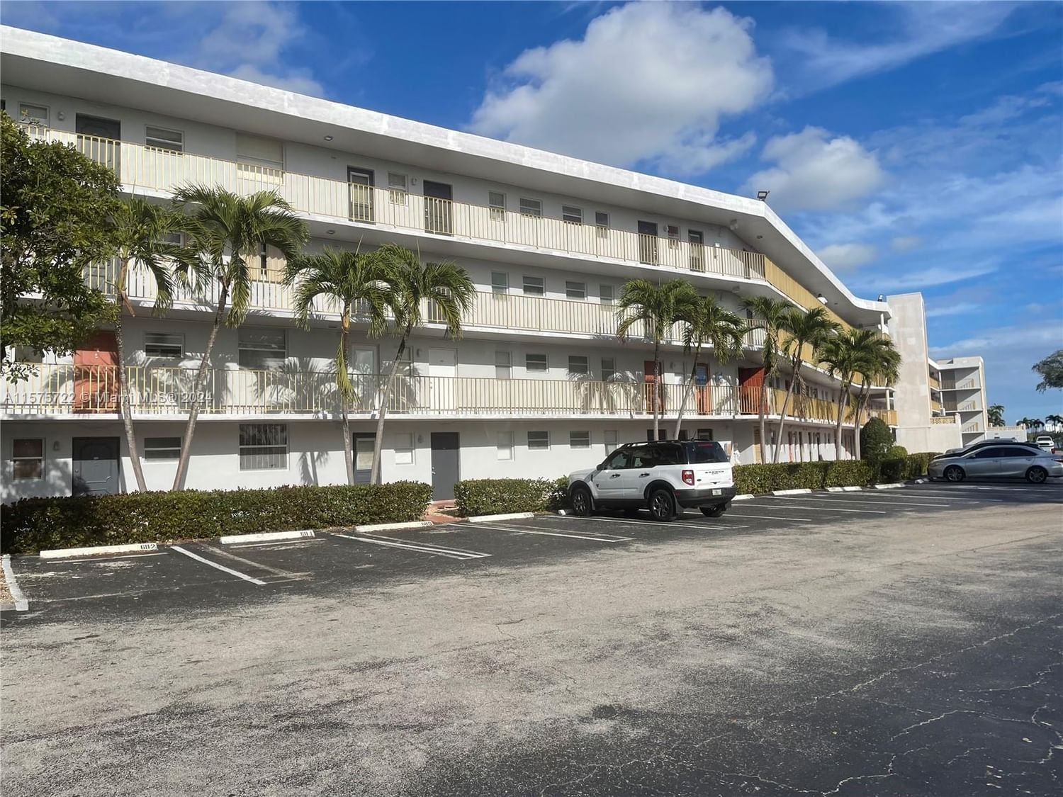 Real estate property located at , Miami-Dade County, ROYAL OAKS CONDO, Miami, FL