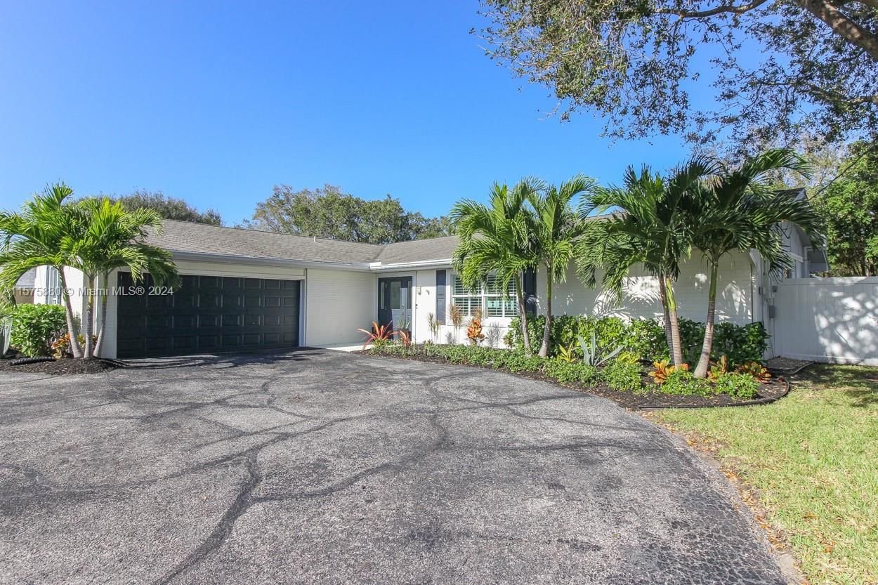 Real estate property located at 300 River Dr, Palm Beach County, Tequesta Country Club, Tequesta, FL