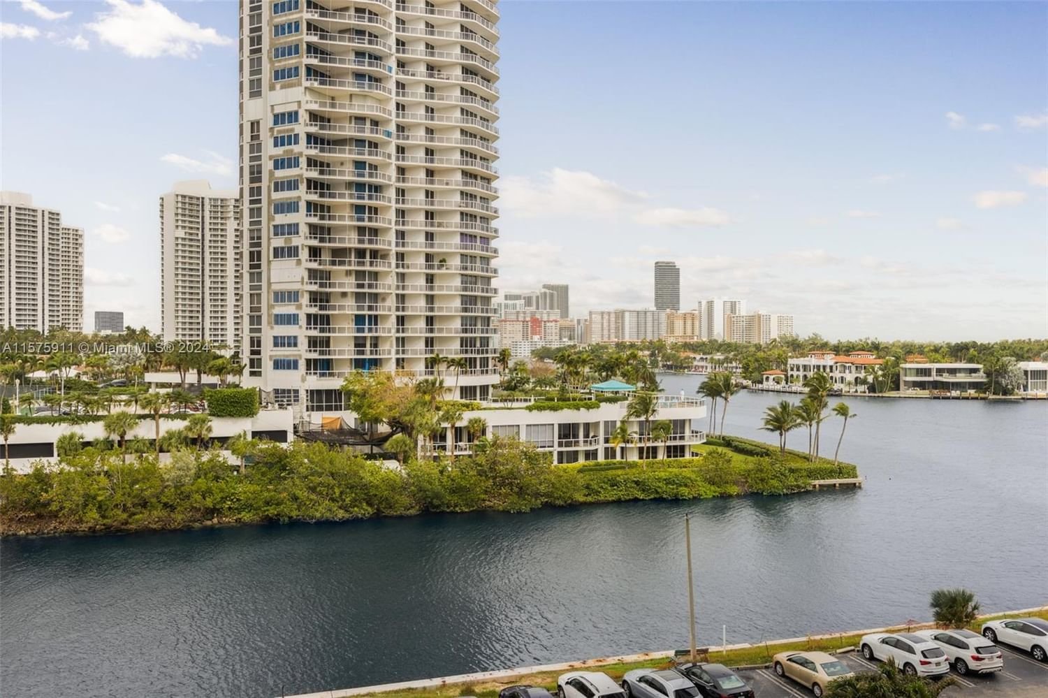 Real estate property located at 20515 Country Club Dr #649, Miami-Dade County, WATERVIEW CONDO, Aventura, FL