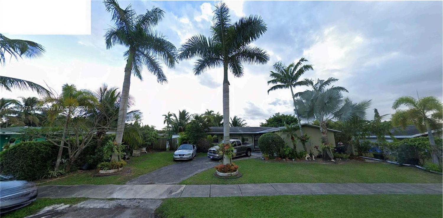 Real estate property located at 9730 161st St, Miami-Dade County, PALMETTO COUNTRY CLUB EST, Miami, FL