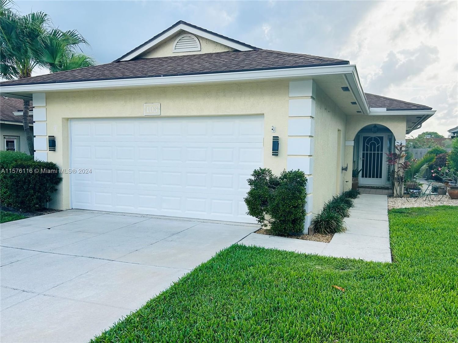 Real estate property located at 103 Sims Creek Ln, Palm Beach County, SIMS CREEK OF JUPITER, Jupiter, FL