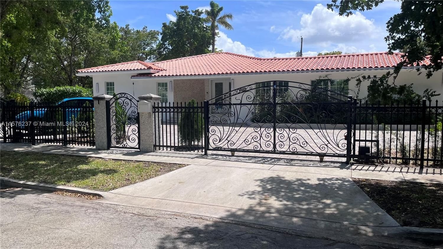 Real estate property located at 400 24th Rd, Miami-Dade County, BRICKELL HAMMOCK UNIT NO, Miami, FL