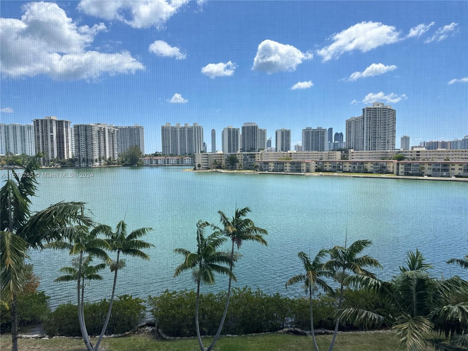 Real estate property located at 2861 Leonard Dr F608, Miami-Dade County, POINT EAST SEC II CONDO, Aventura, FL