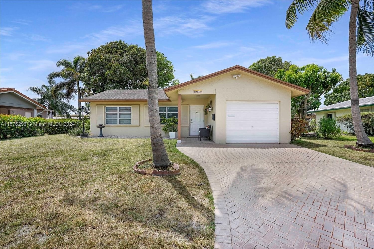 Real estate property located at 7613 71st Ave, Broward County, VANGUARD VILLAGE IN THE, Tamarac, FL