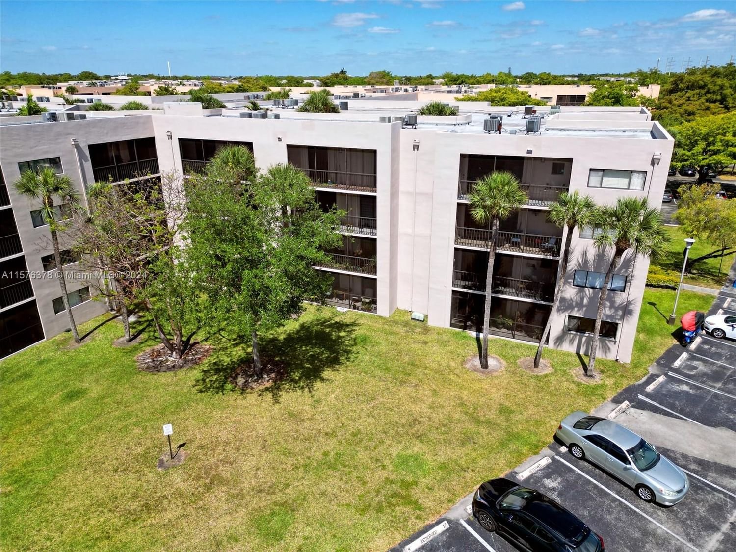 Real estate property located at 8760 133rd Ave Rd #223, Miami-Dade County, HORIZONS WEST CONDO #9, Miami, FL