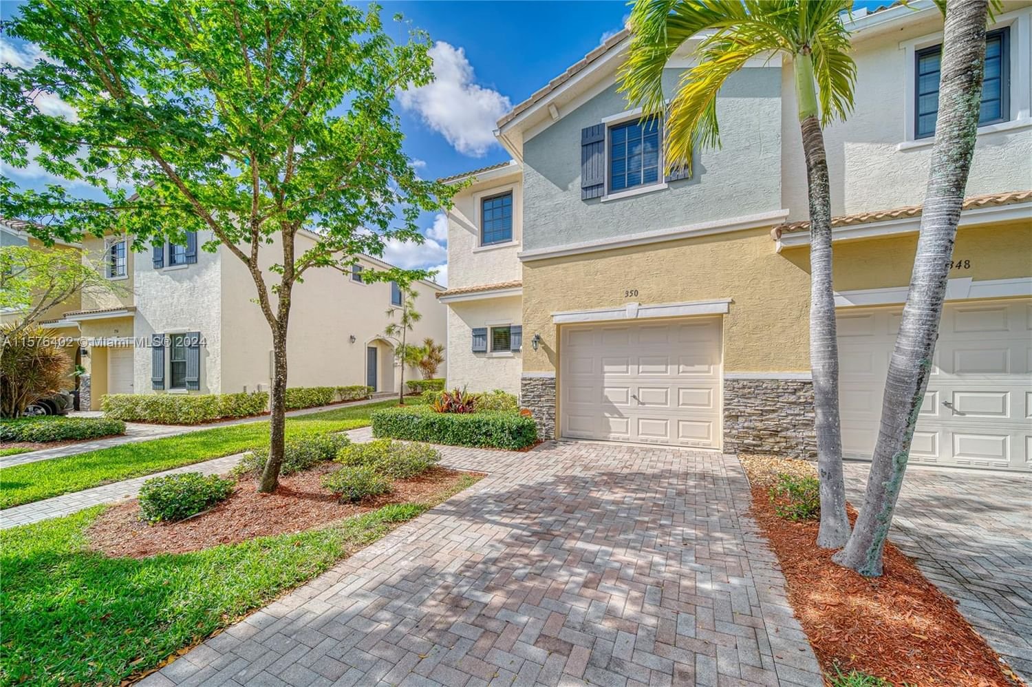 Real estate property located at 350 194th Ter #350, Miami-Dade County, CHAMPION LAKES, Miami, FL