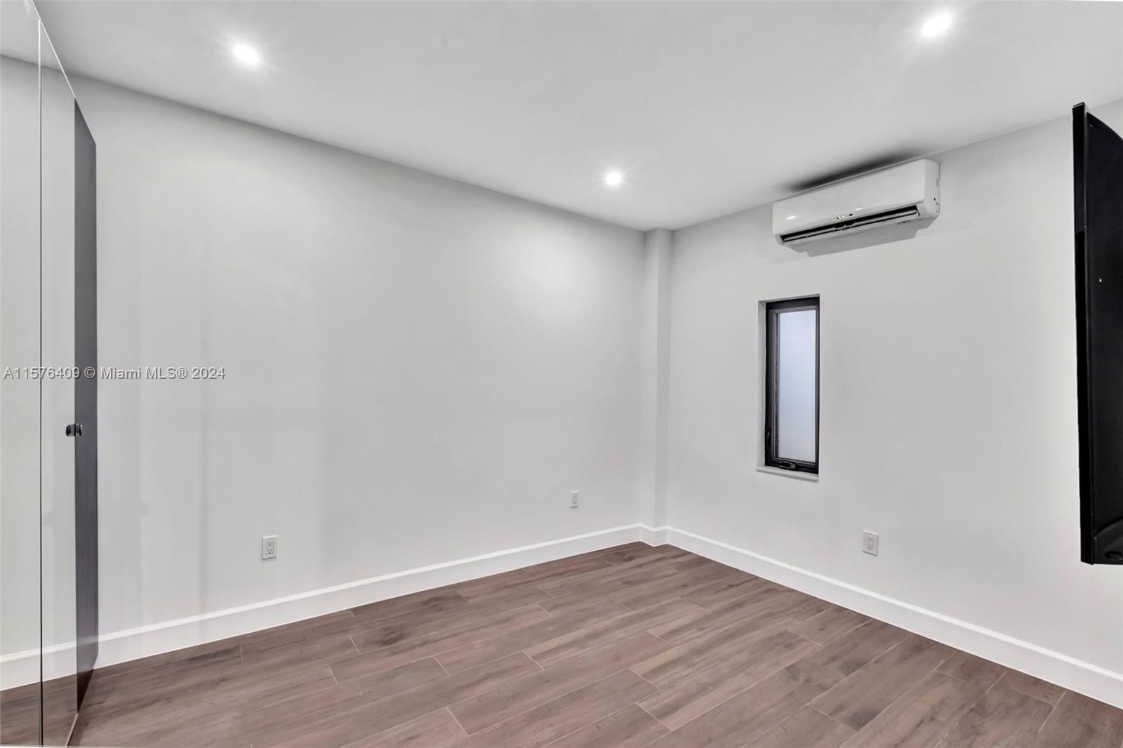 Real estate property located at 2198 183rd St, Miami-dade, Fulford By The Sea, North Miami Beach, FL
