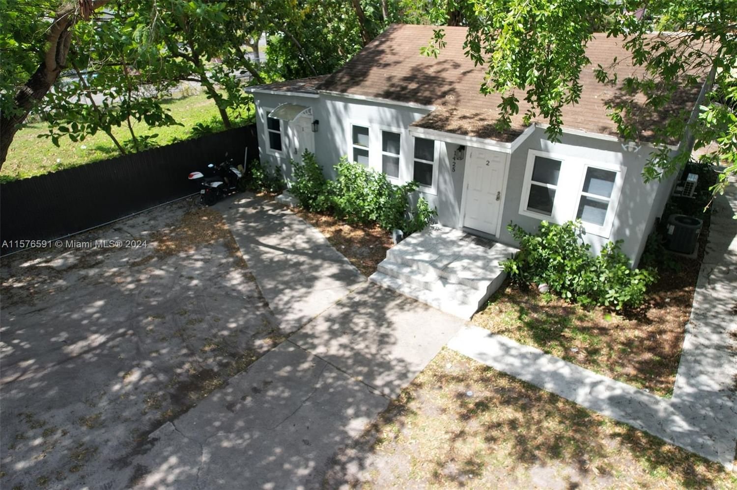 Real estate property located at 1425 54th St, Miami-Dade County, MC CALL PARK, Miami, FL
