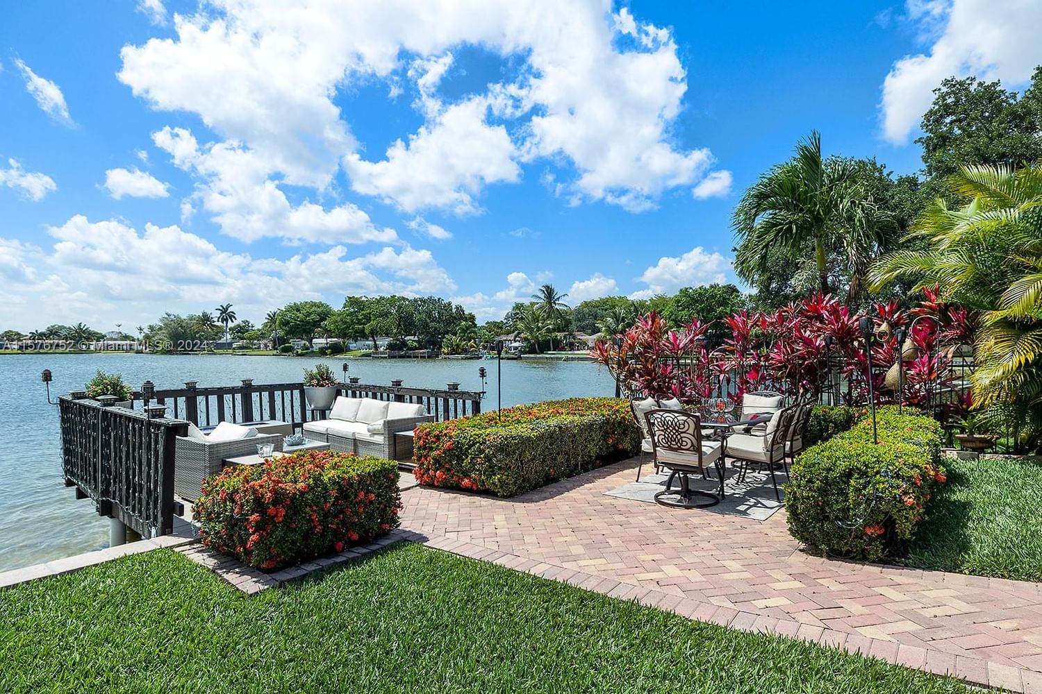 Real estate property located at 2080 82nd Ter, Broward County, PASADENA LAKES, Pembroke Pines, FL