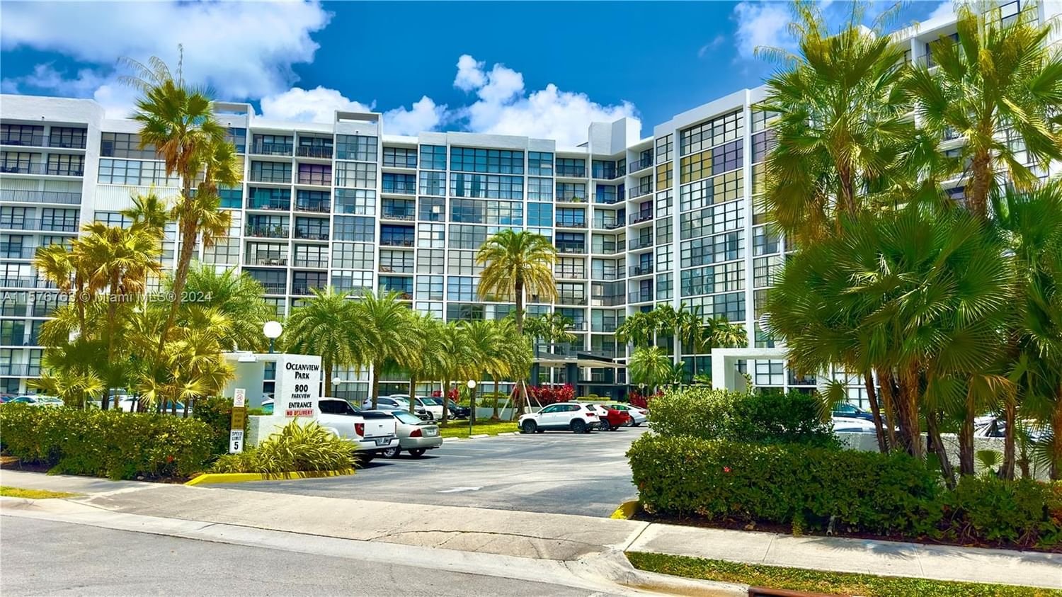 Real estate property located at 800 Parkview Dr #622, Broward County, OCEANVIEW PARK CONDO, Hallandale Beach, FL