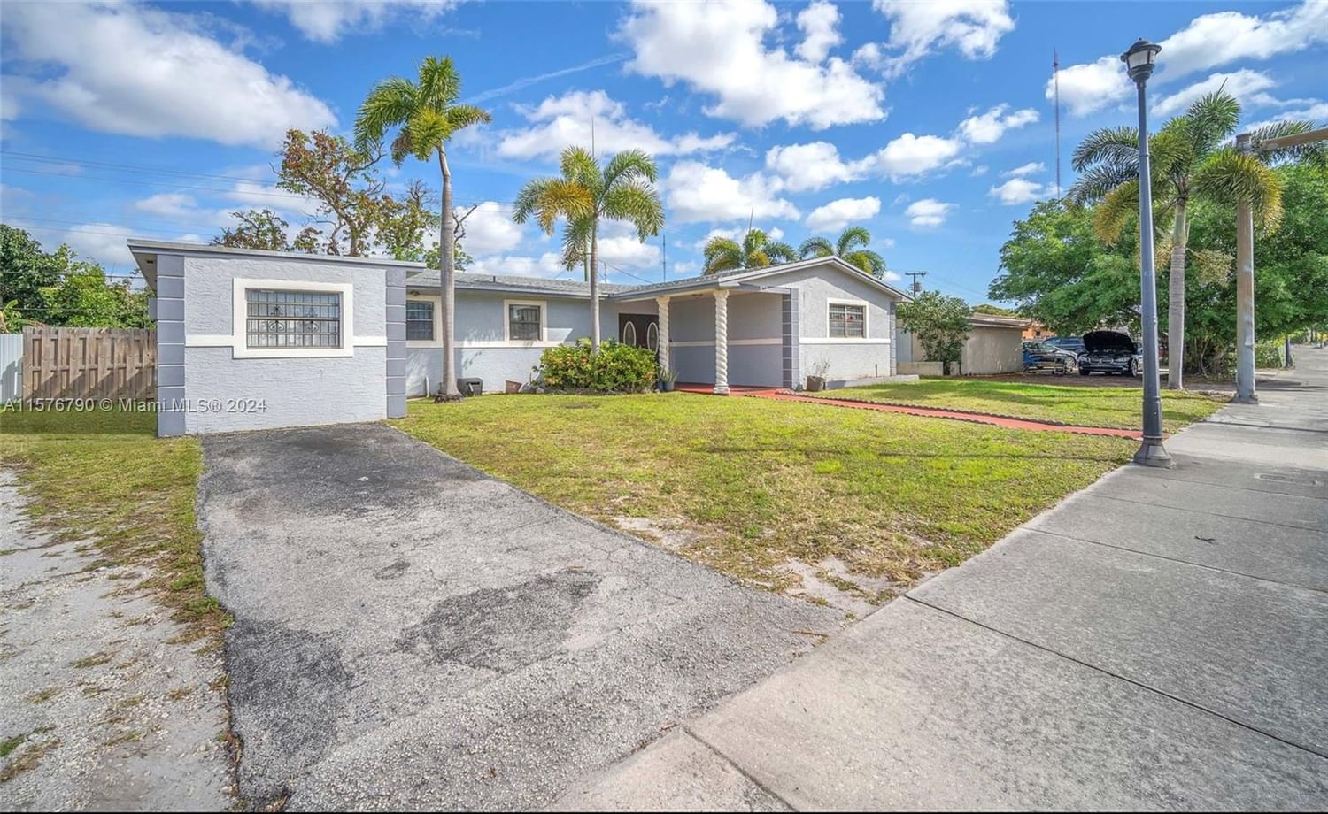 Real estate property located at 975 199th St, Miami-Dade County, SIERRA MIRADA 3RD ADDN, Miami Gardens, FL