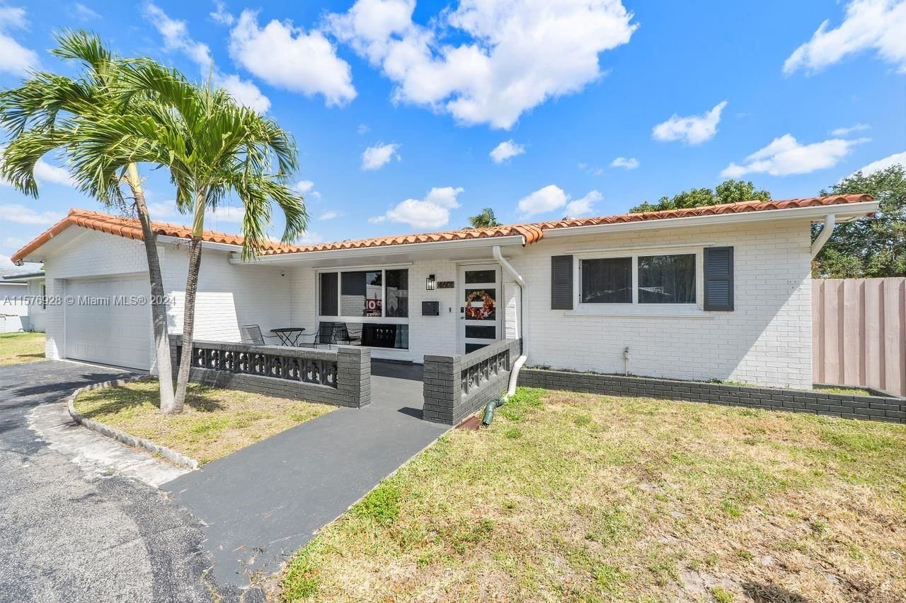 Real estate property located at 4601 Jackson St, Broward County, HOLLYWOOD HILLS, Hollywood, FL