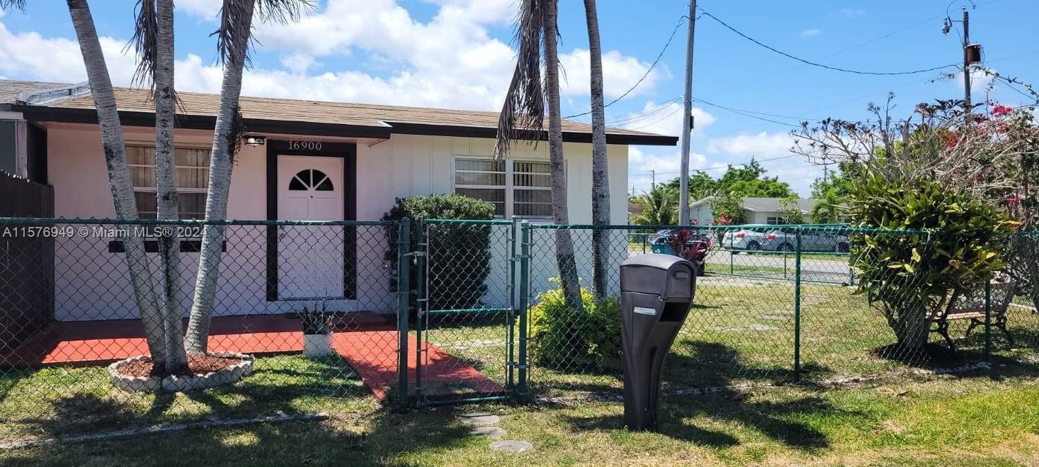 Real estate property located at 16900 92nd Ct, Miami-Dade County, PERRINE HEIGHTS, Palmetto Bay, FL