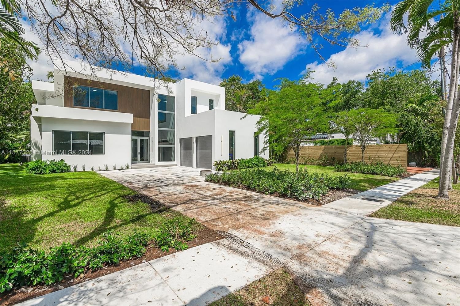 Real estate property located at 2730 17th Ave, Miami-Dade County, SILVER BLUFF, Miami, FL