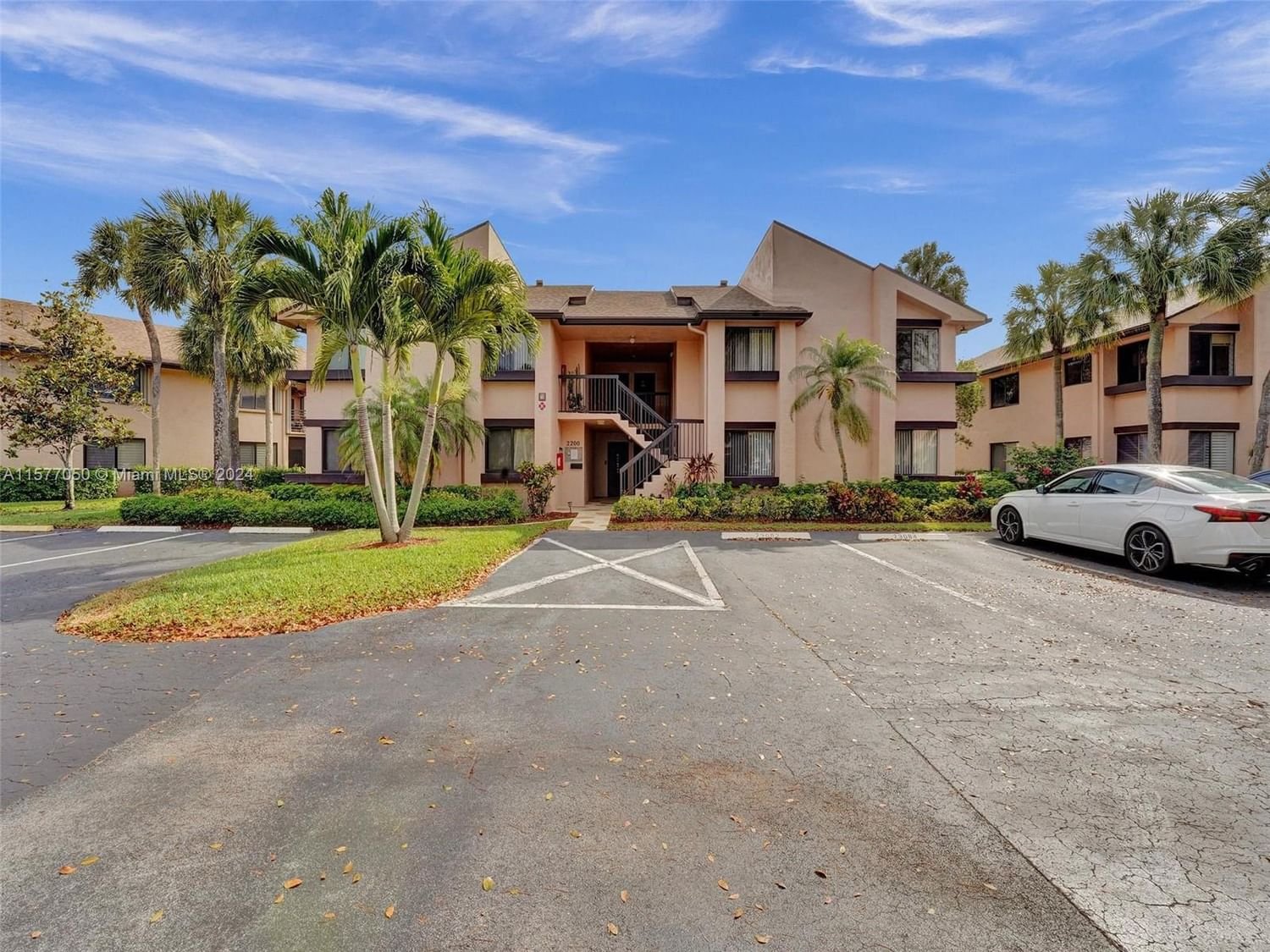 Real estate property located at 2200 92nd Ter #2804, Broward County, GARDENS 3 CONDO, Davie, FL