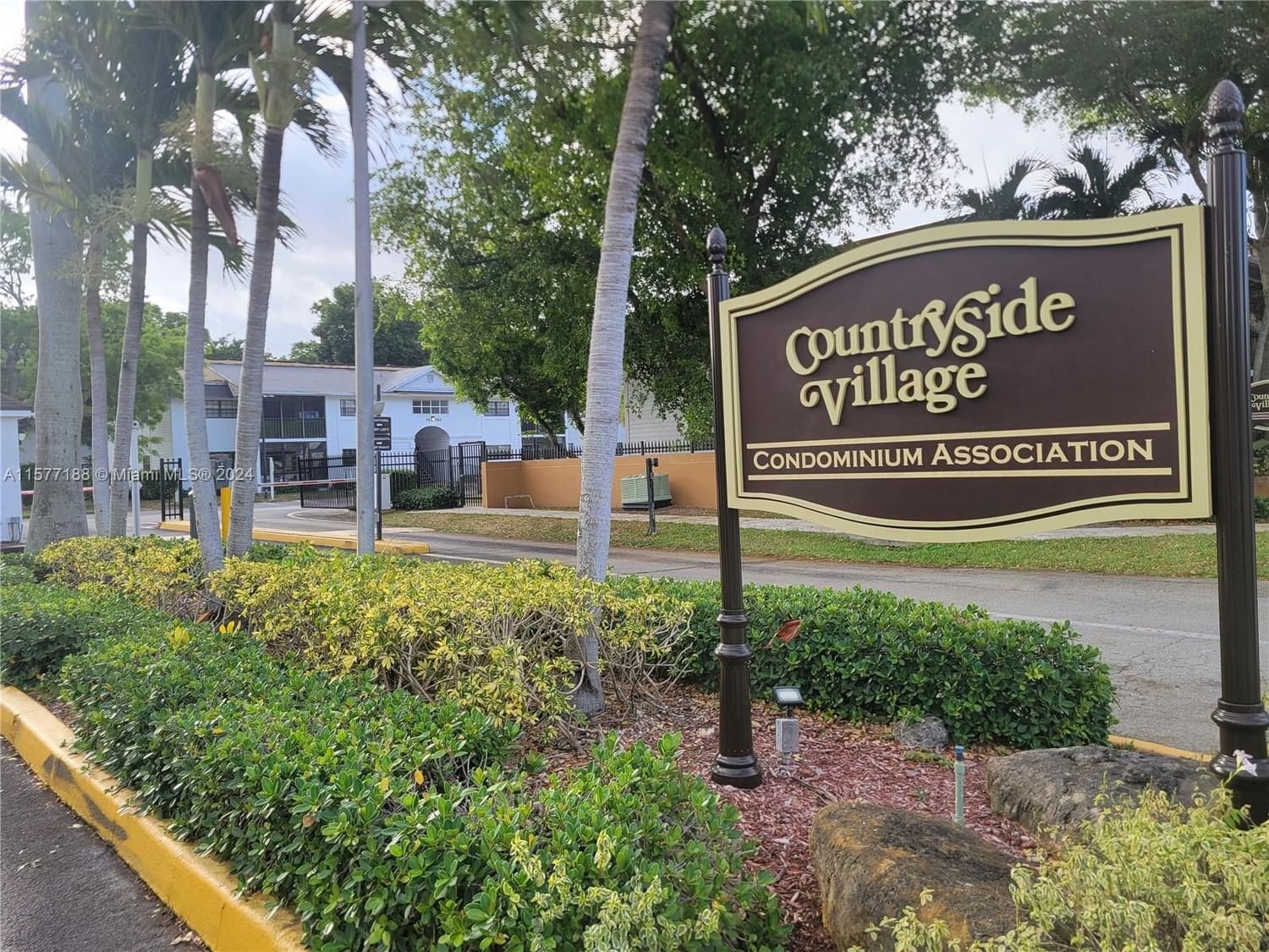 Real estate property located at 18995 62nd Ave #107, Miami-Dade County, COUNTRYSIDE VILLAGE CONDO, Hialeah, FL