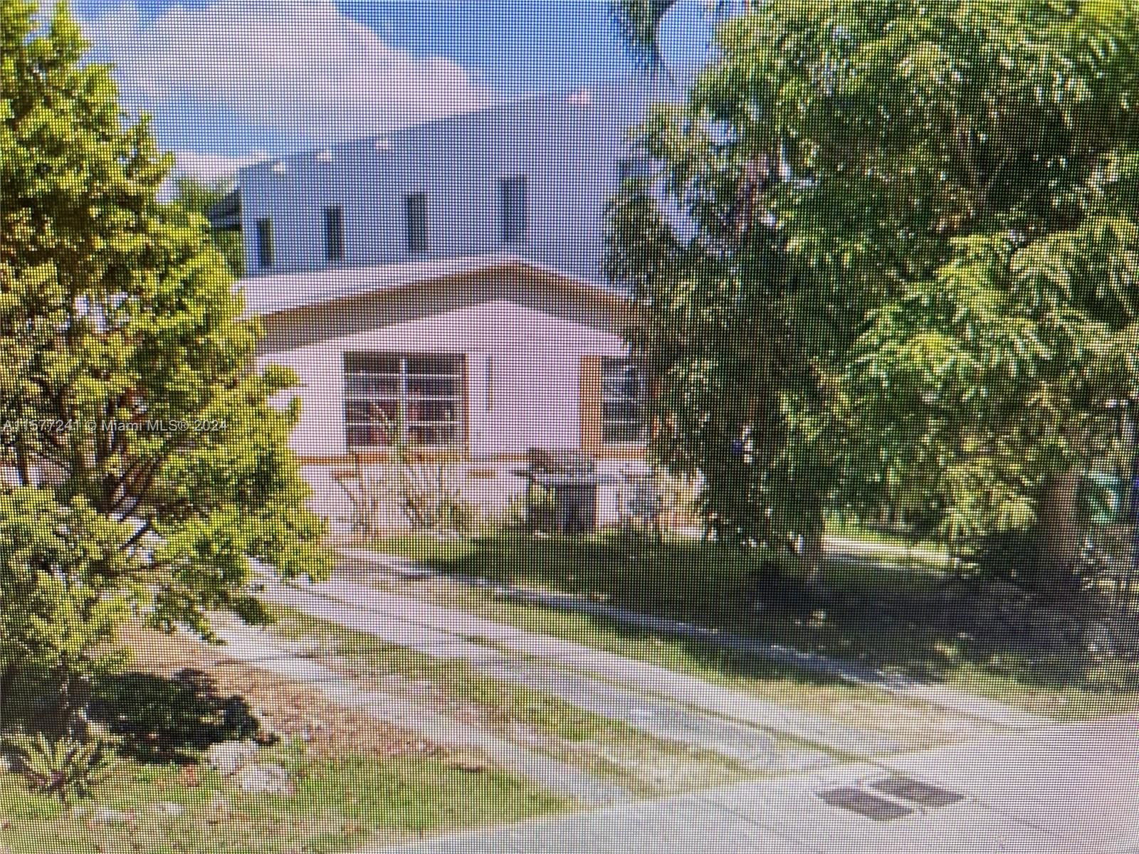 Real estate property located at 3082 Carter St, Miami-Dade County, CARTERS ADDN TO C GR, Miami, FL