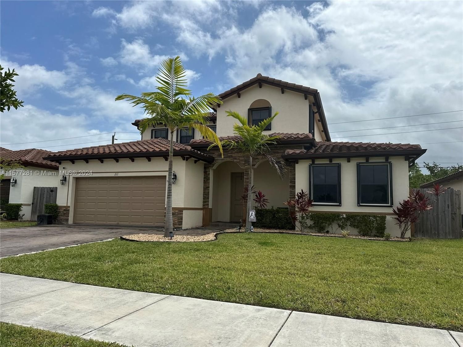 Real estate property located at 211 27th Ter, Miami-Dade County, KINGMAN COMMONS, Homestead, FL