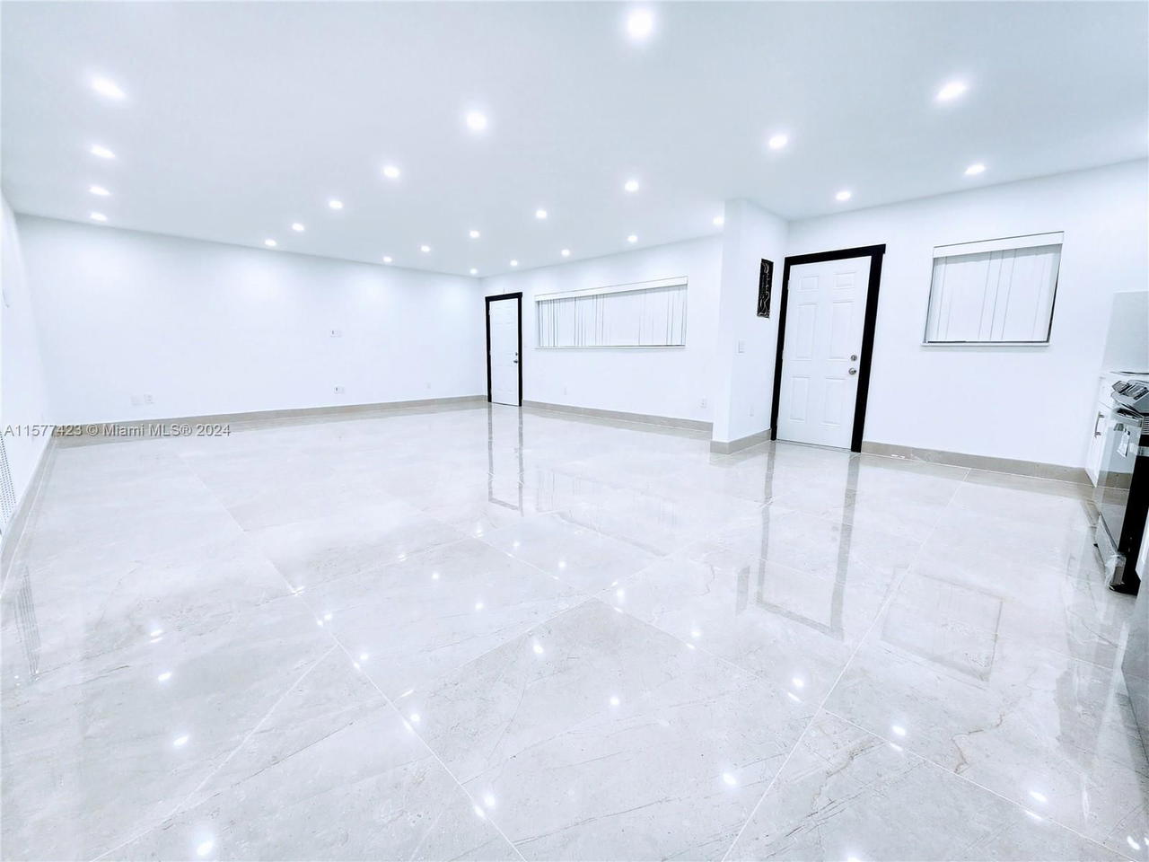 Real estate property located at 11930 19th Dr #3, Miami-dade, Sans Souci Condo, North Miami, FL