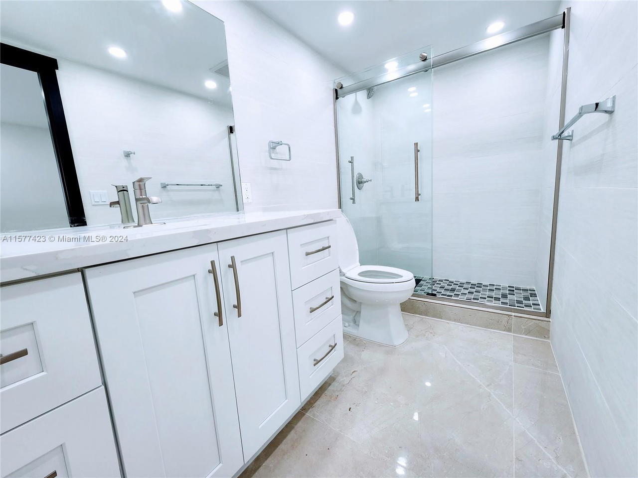 Real estate property located at 11930 19th Dr #3, Miami-dade, Sans Souci Condo, North Miami, FL