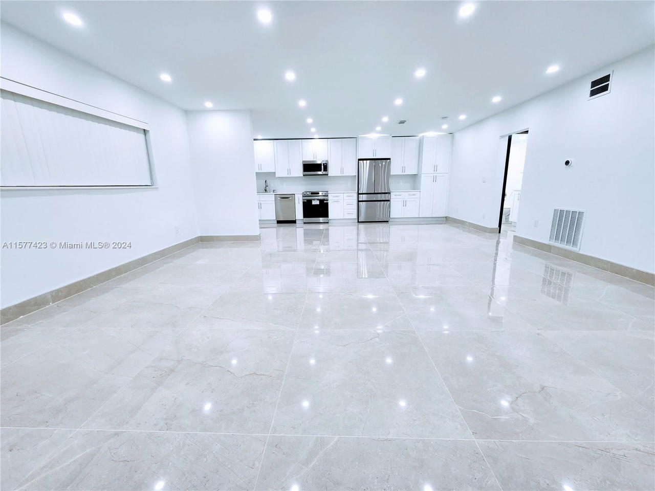 Real estate property located at 11930 19th Dr #3, Miami-dade, Sans Souci Condo, North Miami, FL