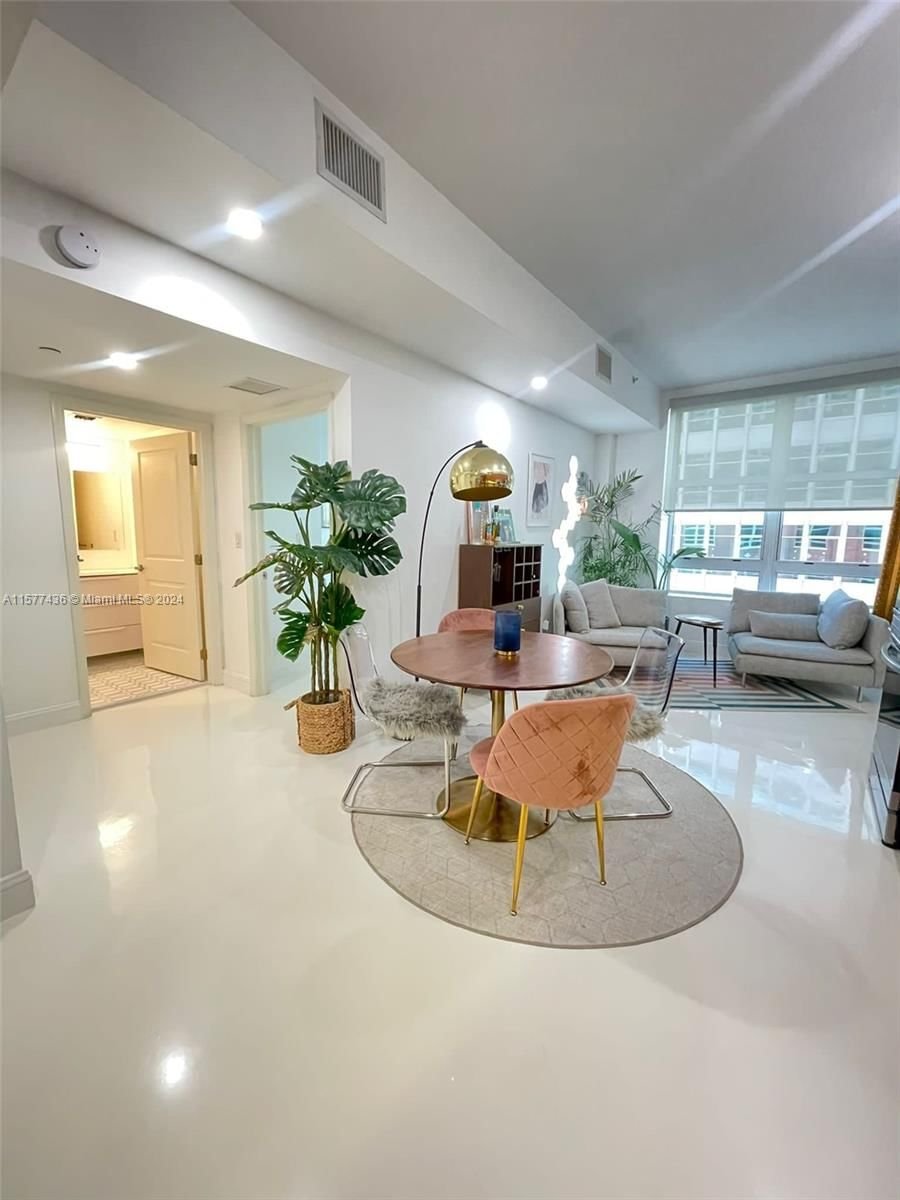 Real estate property located at 111 Flagler St #603, Miami-Dade County, FLAGLER FIRST CONDO, Miami, FL