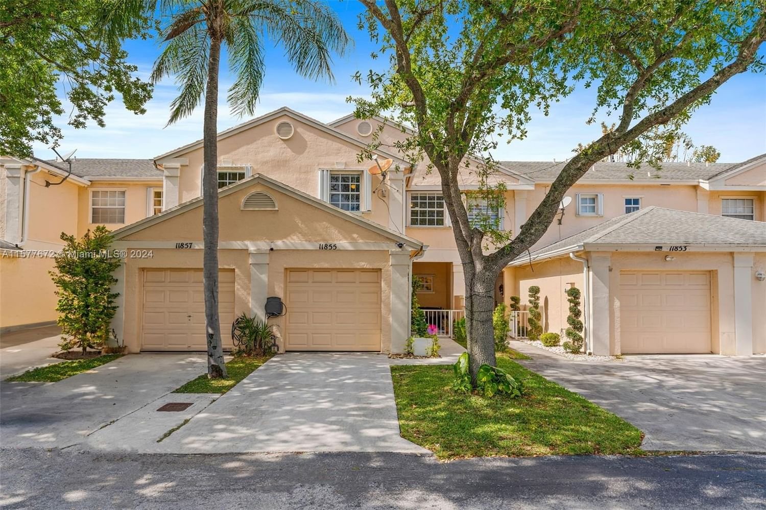 Real estate property located at 11855 99th Ln #11855, Miami-Dade County, AMARETTO, Miami, FL