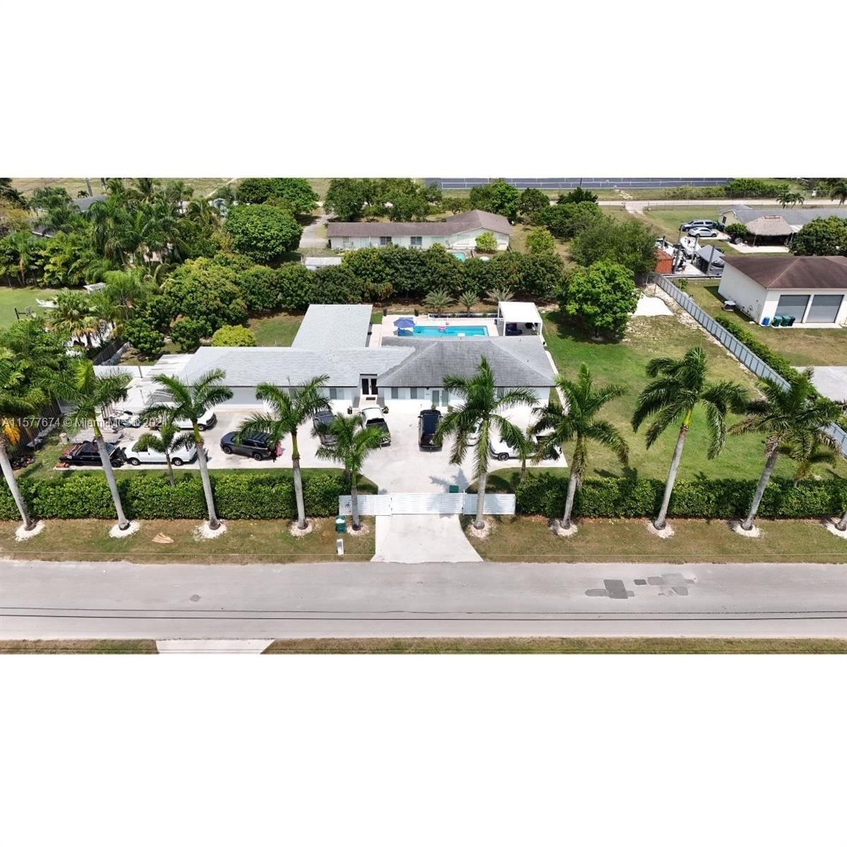 Real estate property located at 22905 172nd Ct, Miami-Dade County, Redlands Estate, Miami, FL