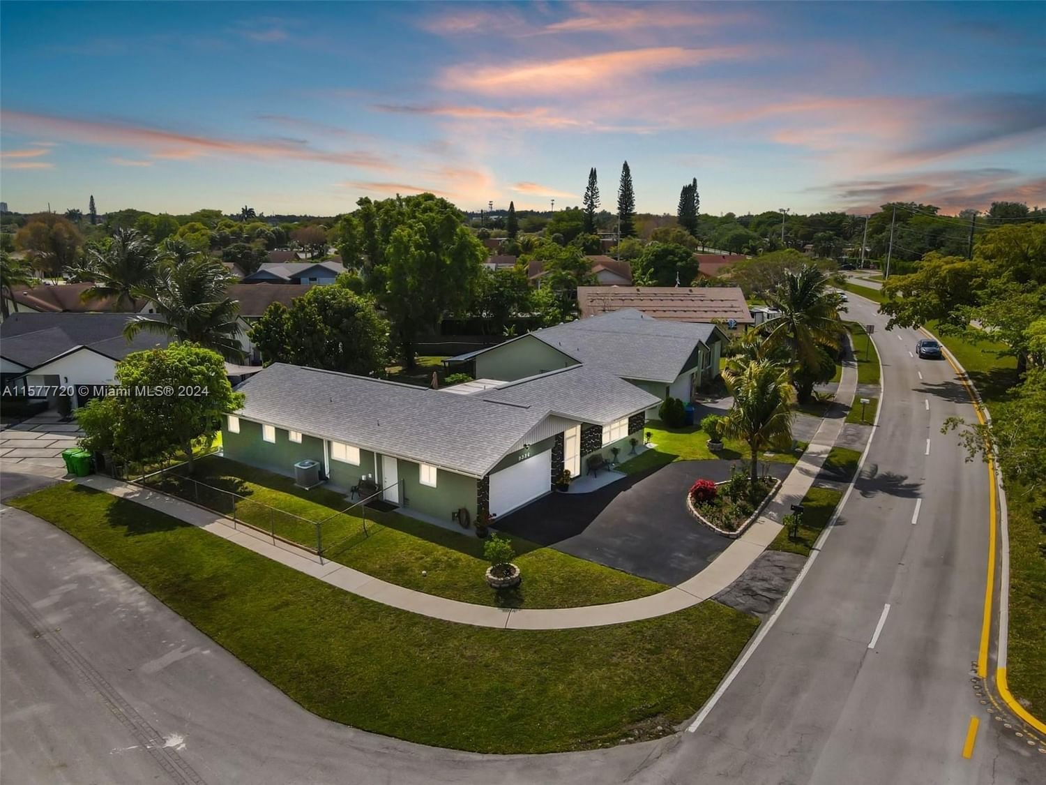 Real estate property located at 9336 Springtree Lakes Dr, Broward County, SPRINGTREE WEST, Sunrise, FL