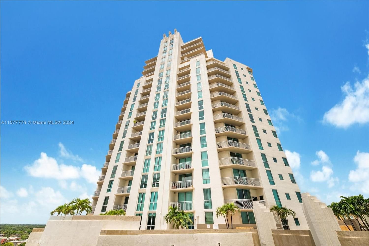 Real estate property located at 9055 73rd Ct #901, Miami-Dade County, METROPOLIS I AT DADELAND, Miami, FL