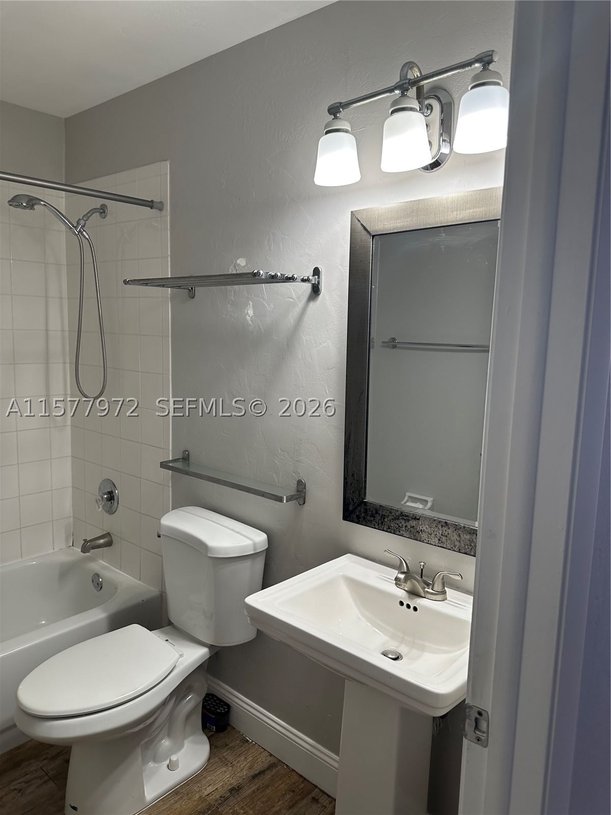 Real estate property located at 2008 26th Ln #204, Miami-dade, Keys Gate Condo No Eight, Homestead, FL