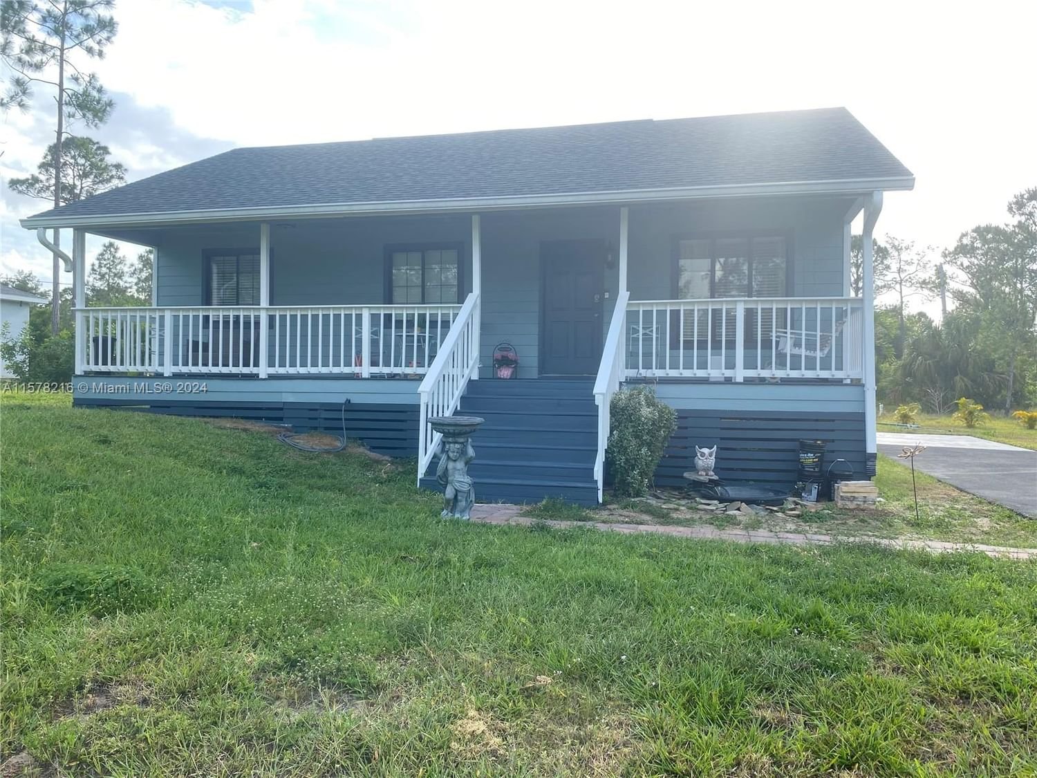 Real estate property located at 1415 Poinsettia Ave, Lee County, Lehigh Acres Rep, Lehigh Acres, FL