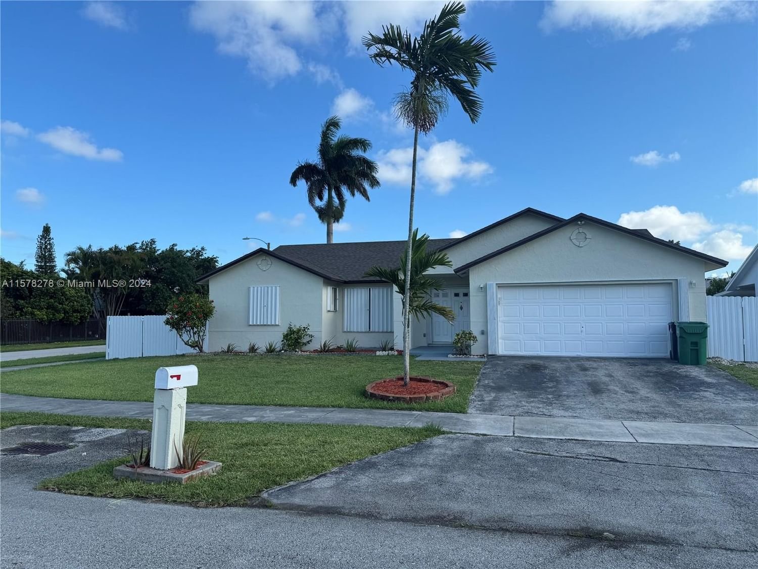 Real estate property located at 13722 282nd Ter, Miami-Dade County, HARTFORD PLACE, Homestead, FL