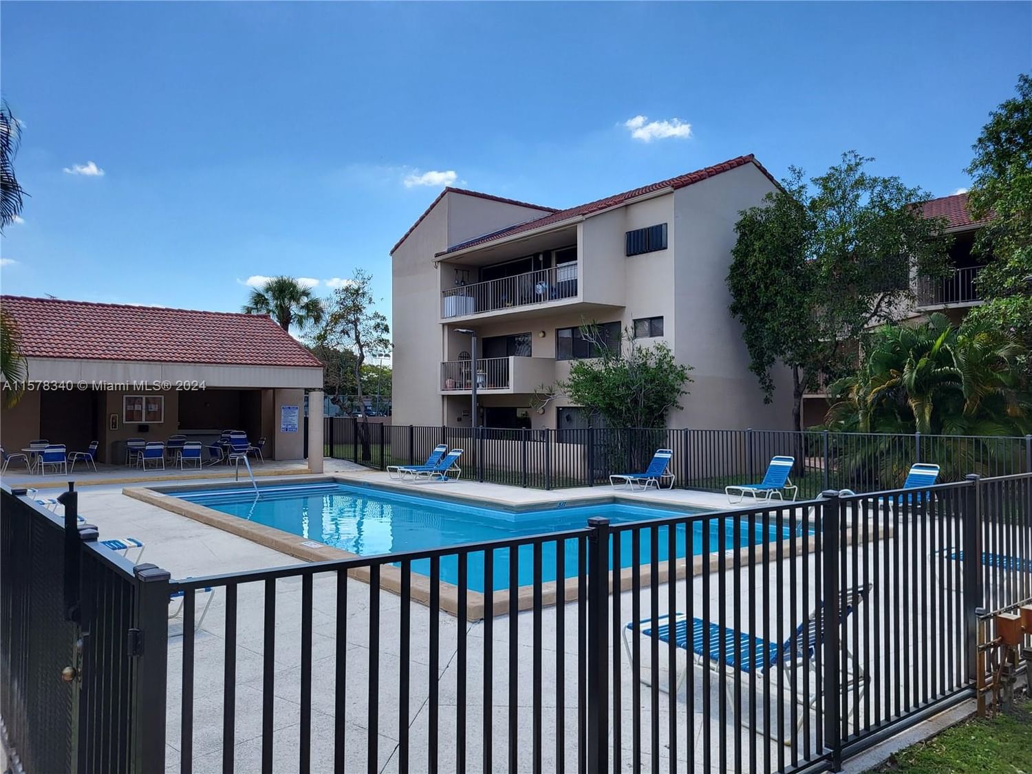 Real estate property located at 6305 Gage Pl #302-A, Miami-Dade County, EAGLE NEST CONDO, Miami Lakes, FL