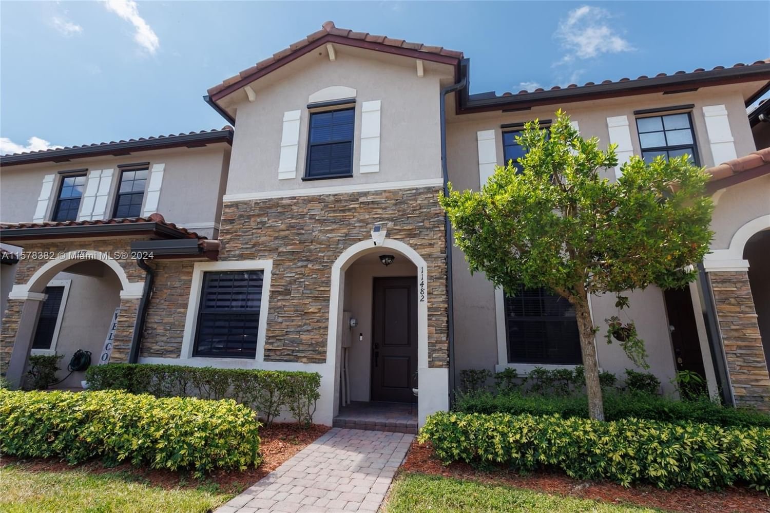 Real estate property located at 11482 248th Ter, Miami-Dade County, COCO PALM ESTATES, Homestead, FL