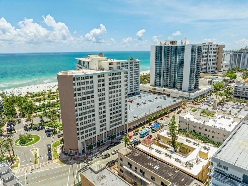 Real estate property located at 2899 Collins Ave #1042, Miami-Dade County, TRITON TOWER CONDO, Miami Beach, FL