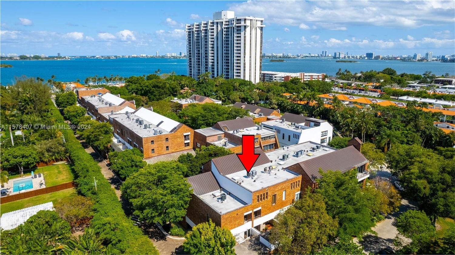 Real estate property located at 1522 Quayside Ter A5, Miami-Dade County, TOWERS QUAYSIDE CT-YARD V, Miami, FL
