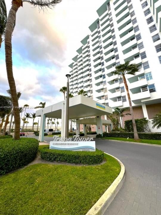 Real estate property located at 2899 Collins Ave #416, Miami-Dade County, TRITON TOWER CONDO, Miami Beach, FL