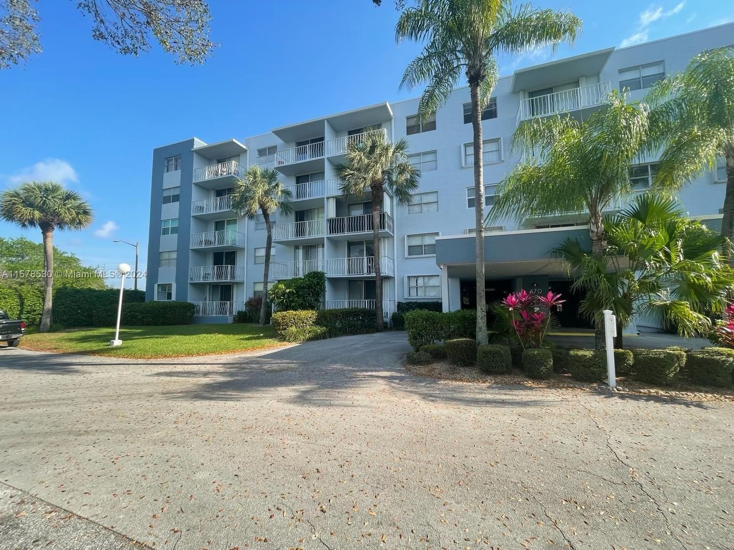 Real estate property located at 470 Executive Center Dr #4H, Palm Beach County, BREAKWATERS OF THE PALM B, West Palm Beach, FL