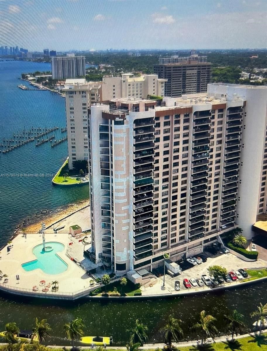 Real estate property located at 1800 114th St #1108, Miami-Dade County, CRICKET CLUB CONDO, Miami, FL