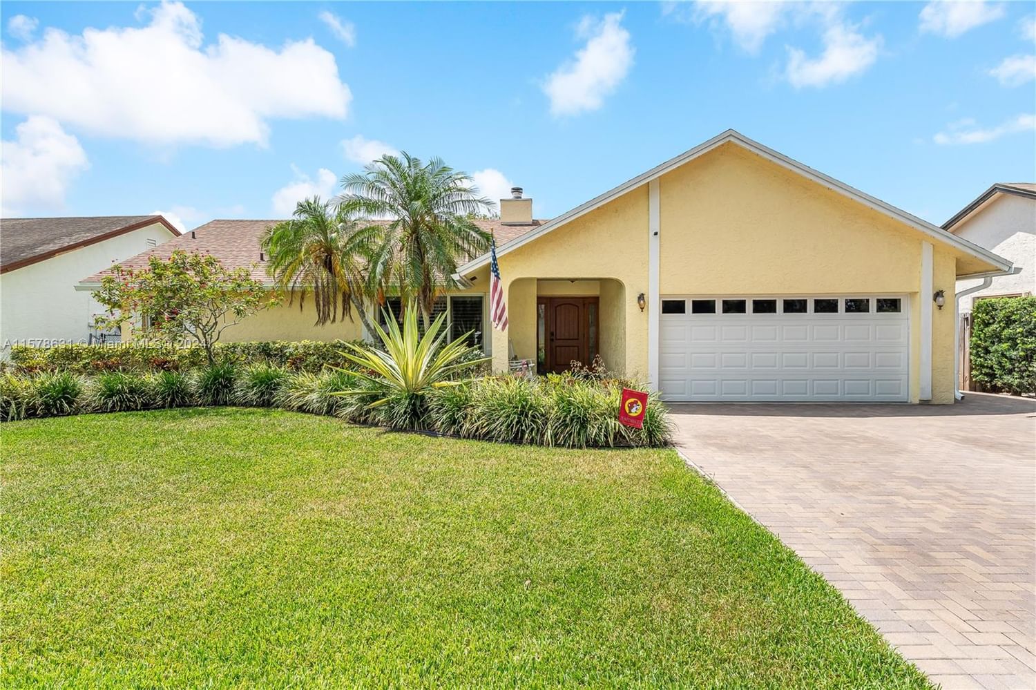 Real estate property located at 8420 55th Ct, Broward County, DAVIE LAKE ESTATES, Davie, FL