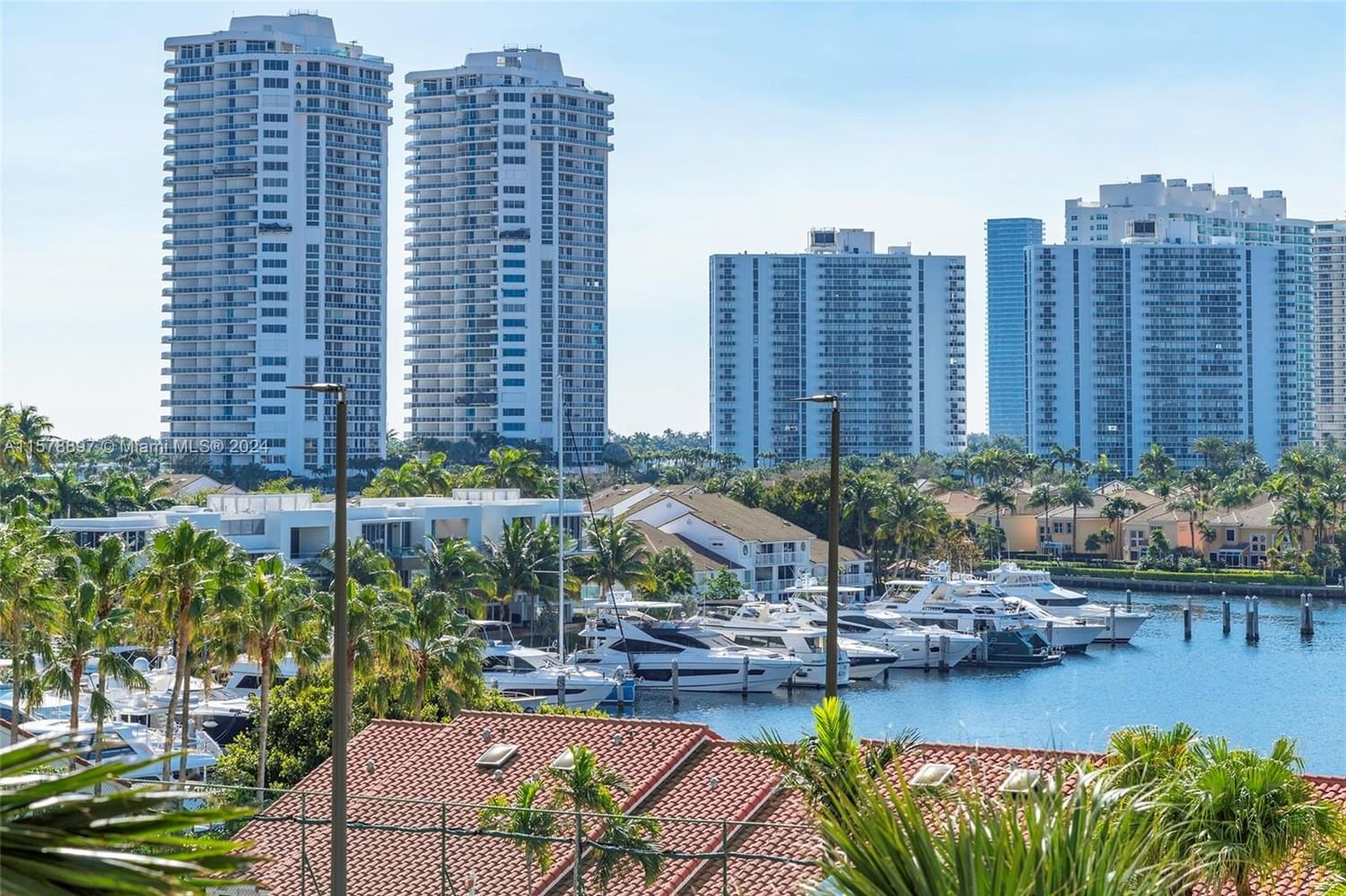 Real estate property located at 3610 Yacht Club Dr #603, Miami-Dade County, PORTSVIEW THE WATERWAYS, Aventura, FL