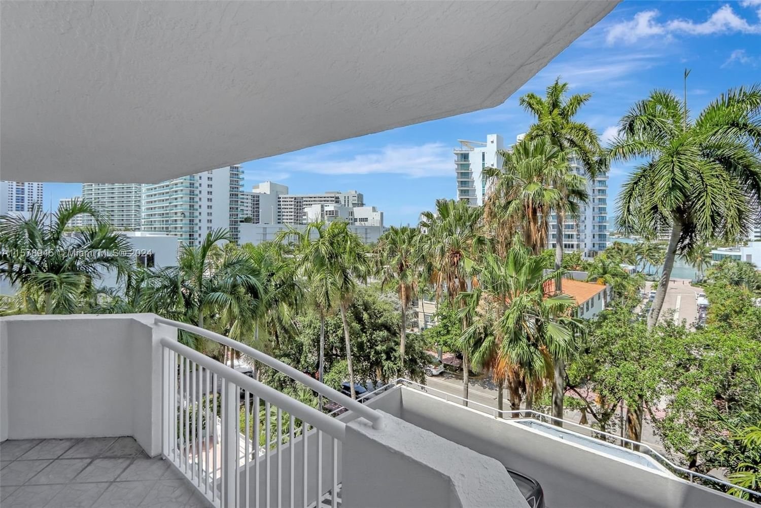 Real estate property located at 1621 Bay Rd #506, Miami-Dade County, BAYVIEW PLAZA, Miami Beach, FL