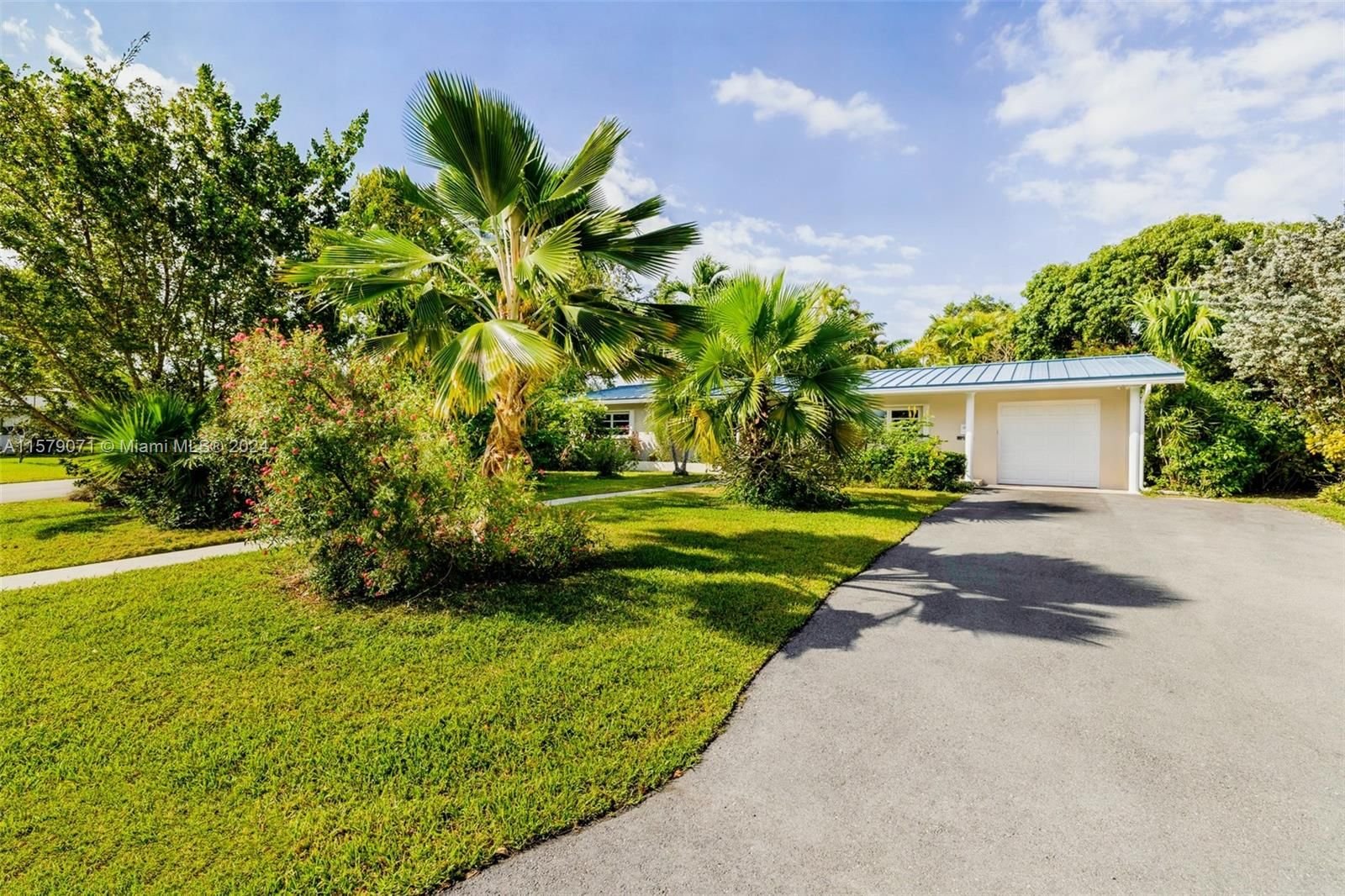 Real estate property located at 15650 88th Ave, Miami-Dade County, CORAL REEF ESTATES, Palmetto Bay, FL