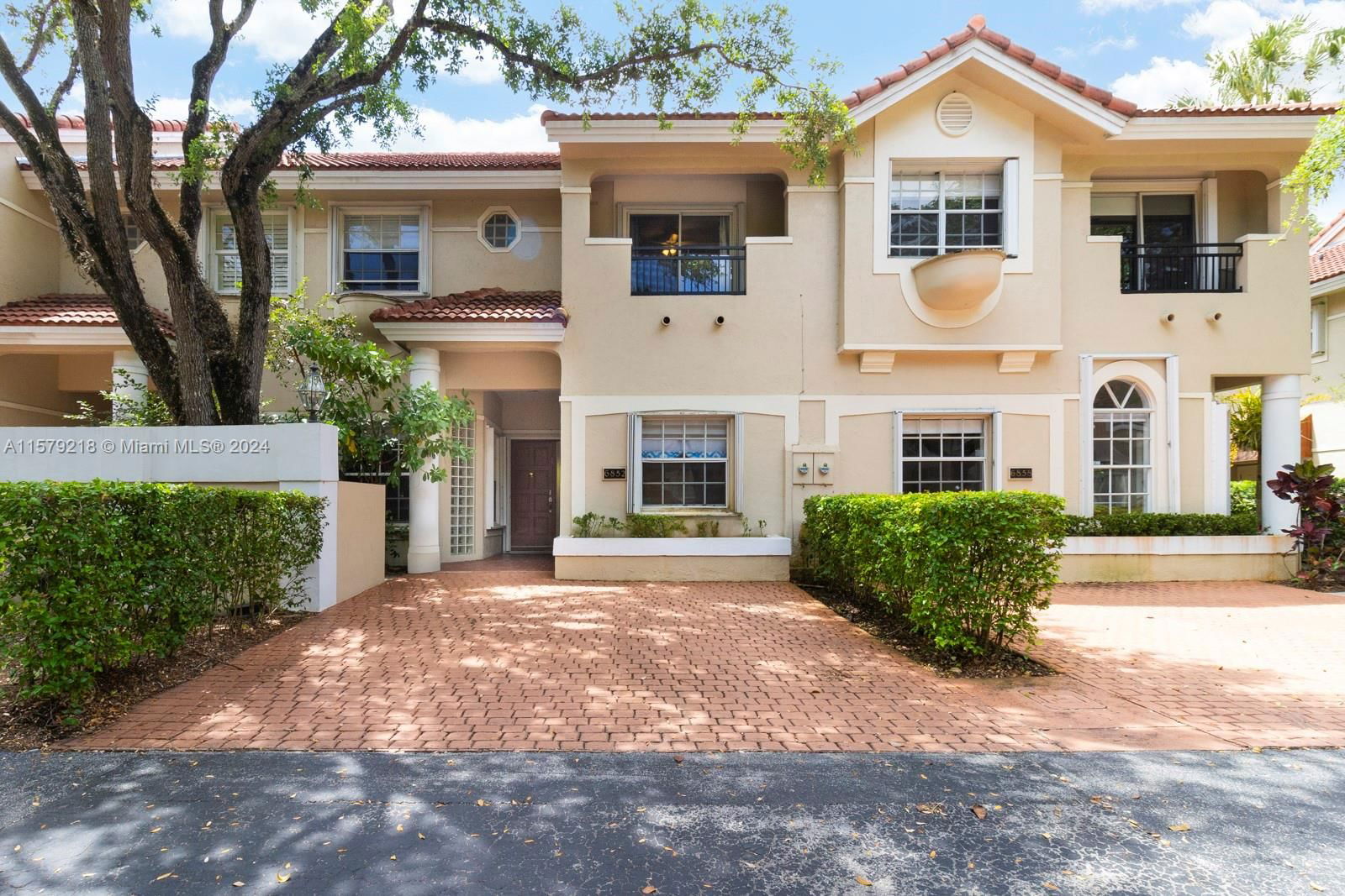 Real estate property located at 6852 89th Ter, Miami-Dade, VIA FLORESTA, Pinecrest, FL