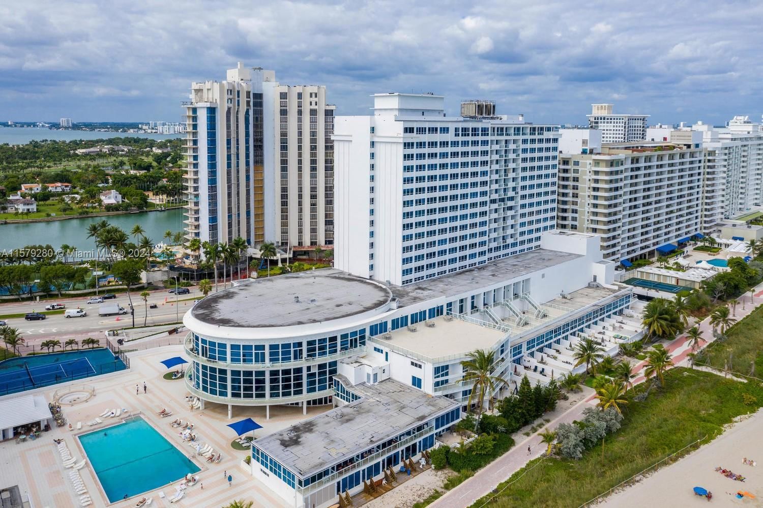 Real estate property located at 5445 Collins Ave #814, Miami-dade, Castle Beach Club Condo, Miami Beach, FL